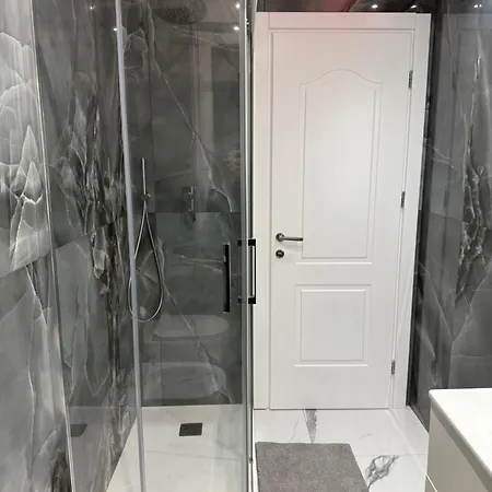 Apartman Gersi House *